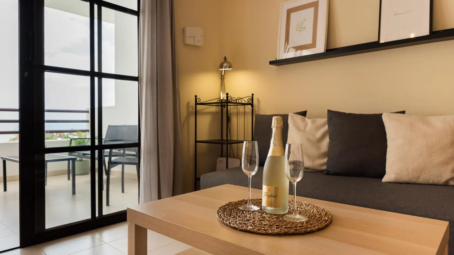 Tyler'S House Ocean View Apartment Costa Teguise Spain